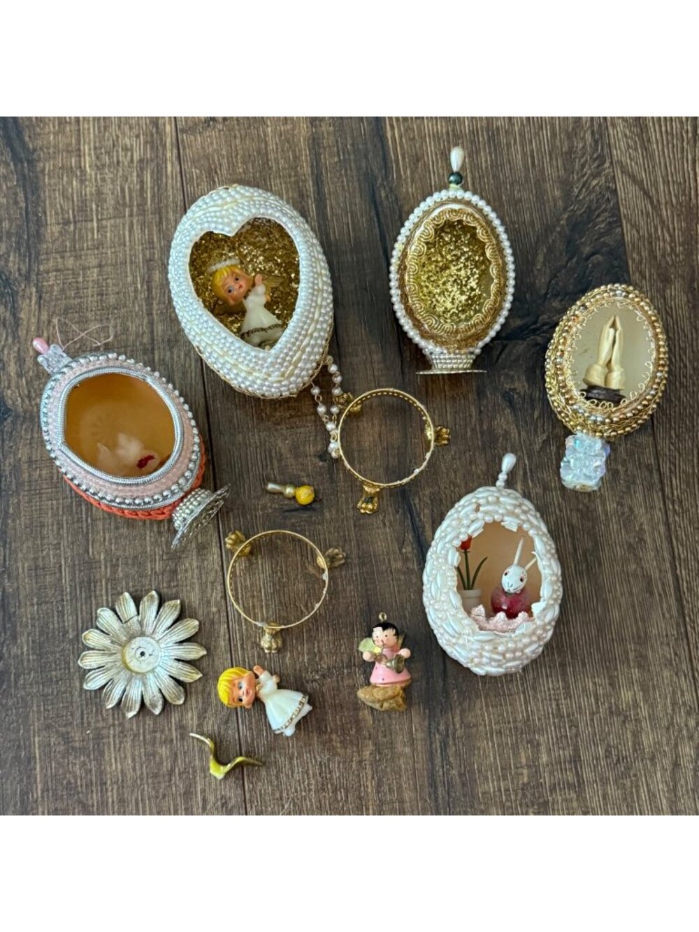 Vintage Handcrafted Assorted Eggshell Diorama Ornament for Parts or Repair